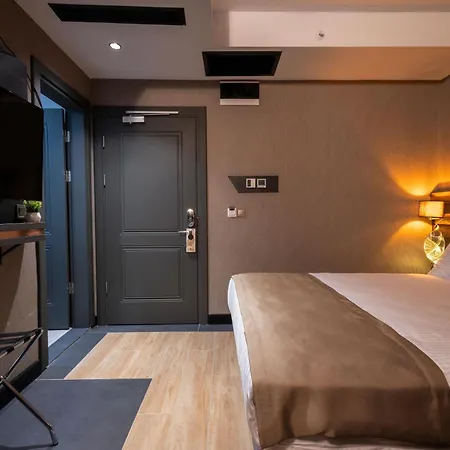 Westdoor Hotel
