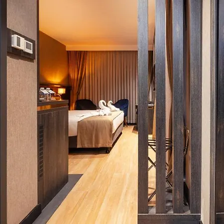 Westdoor 4*