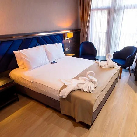 Westdoor Otel 4*