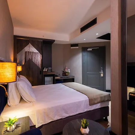 Hotel Westdoor 4*