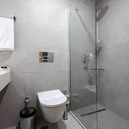 Hotel Westdoor 4*