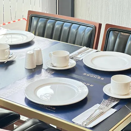 Hotel Westdoor 4*