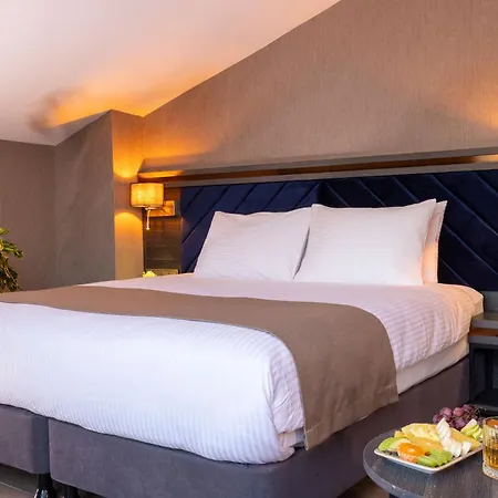 Westdoor Hotel 4*