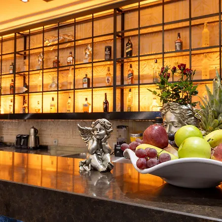 Hotel Westdoor 4*